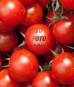 Juego educativo donde colocar una imagen en un tomate para que los niños aprendan a comer verduras de forma divertida