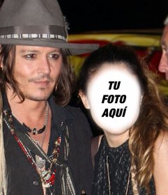 Fotomontaje con Johnny Depp para salir en una foto con él y escribir un texto en ella online