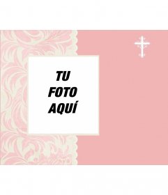 Invitación para bautizo con foto de color rosa con una cruz