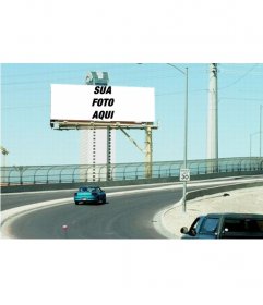 Banner publicidade na estrada para fazer uma colagem com suas fotos