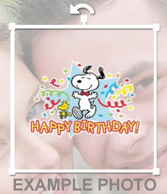 Etiqueta com Snoopy eo texto Happy Birthday para comemorar com as suas fotos