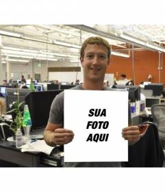 Fotomontagem com Mark Zuckerberg do Facebook segurando uma foto de você