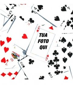 Fotomontaggio costituito da un sacco di carte da poker disordinata rovesciata, con un Q di cuori nel centro dell"immagine. All"interno di questo menu è possibile inserire un"immagine