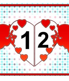 Telaio con gli angeli Cupido e un cuore diviso a due fotografie