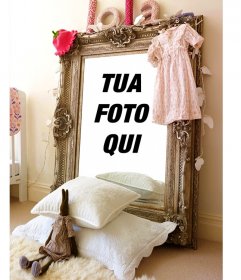 Fotomontaggio con la riflessione su uno specchio in camera di una ragazza