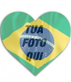 Fotomontaggio di mettere la bandiera brasiliana a forma di cuore con la tua foto in