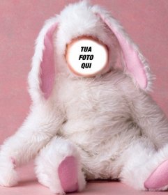 Foto effetto di un bambino vestito da coniglio