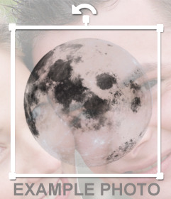Fotomontaggio di mettere ladesivo della luna piena nelle foto