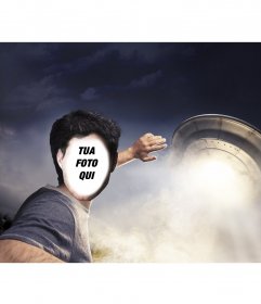 Fotomontaggio di un uomo di essere catturato da una nave spaziale 