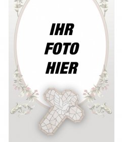 Remembrance Erstkommunion-Karte mit Foto und Text. Es besteht aus einem floralen Rahmen oval, Kreuz und sanften Farben, wo ein Bild zu setzen und den Worten Ihrer Wahl