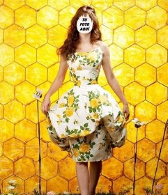 Fotomontage eines Mädchens mit einem Bienen Hintergrund aufwirft