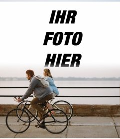 Fotomontage auf einer Fahrradtour, um das Foto auf den Horizont zu platzieren
