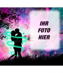 Liebe Fotorahmen mit einer Silhouette der beiden Liebenden küssen im Wald mit dem Sternenhimmel violett