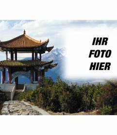 Fotomontage in China mit einer Landschaft und einem typischen chinesischen Gebäude und semitransparente, wo Sie Ihr Foto platzieren können
