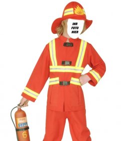 Fotomontage von Feuerwehrmann Kinder zu verschleiern online auf Ihre Kinder die typischen roten Feuer Anzug mit Hut und in einem Feuerlöscher Setzen