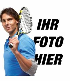 Fotomontage mit Rafa Nadal mit seinem Tennisschläger. Erscheinen posiert auf dem Foto neben dem Tennis-Spieler und fügen Sie Text kostenlos