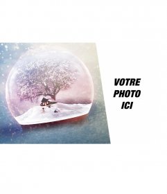 Carte de Noël avec une boule de cristal de neige