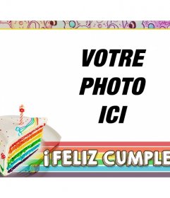 Carte danniversaire avec gâteau et cadre de couleurs arc