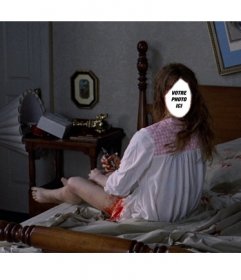 Photomontage dêtre la fille de lexorciste dans une scène du film dhorreur dans lequel elle se transforme complètement la tête sur son lit