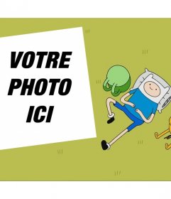 Effet éditable pour votre photo avec des personnages de leffet photo en ligne Adventure Time où vous pouvez télécharger votre photo en quelques étapes et être avec les amis Finn Human et Jake le chien de la série pour enfants Adventure Time. Vous pouvez également utiliser cet effet en fond décran et libre