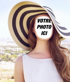 Photomontage pour éditer de Lana del Rey posant dans le soleil avec un grand chapeau