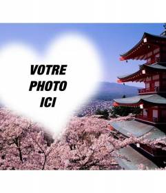 Photomontage dans Fuhiyama Japon avec fleurs d"amandier et d"un cadre en forme de coeur de placer votre photo
