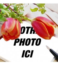 Entouré cadre pour les photos de tulipes rouges dans lequel vous pouvez mettre votre photo sur une toile simulant un ordinateur portable avec un stylo torchis