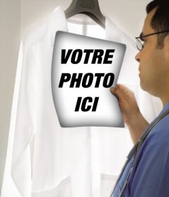 Photomontage dun médecin regardant un rayon X où vous pouvez mettre votre photo