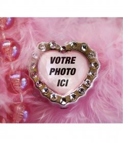 Collage de coeur de bijou rose et veloutée fond avec des perles