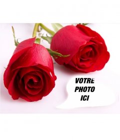 Carte postale de lamour avec deux roses et un cadre photo dans lequel de mettre une photo