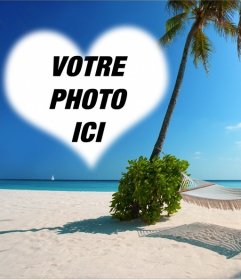 Carte postale pour mettre votre photo en forme de coeur sur une île paradisiaque