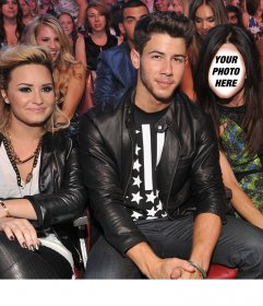 Photomontage to pose with Joe Jonas and Demi Lovato